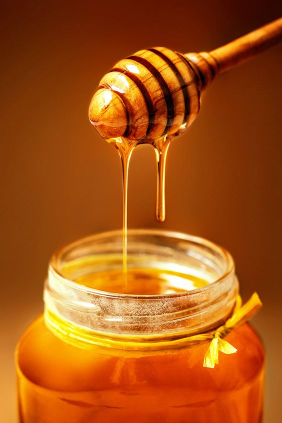 عسل طبیعی و کیفیت ژل رویال ایرانی و طعم خام گرده گل
